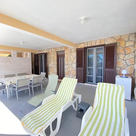Lomea Apartmán